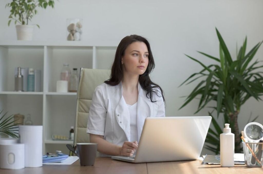 Je crée mon cabinet infirmier toute seule !