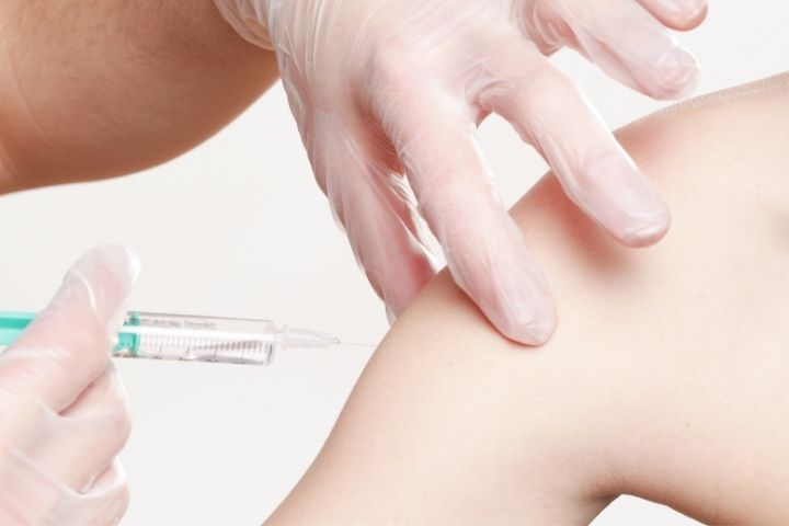 De nouveaux actes pour prescrire le vaccin Covid-19 pour les IDEL