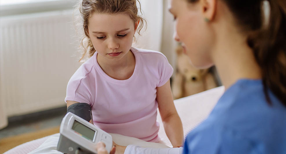 Soigner des enfants : les soins infirmiers pédiatriques et la majoration jeune enfant (MIE)