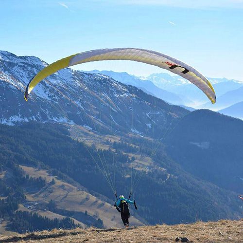 Cindy, une IDEL parapentiste et sapeur pompier volontaire !