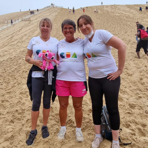 La participation de Caroline, IDEL et Christelle et Céline au Trek Rose Trip dans les dunes du désert sud marocain !