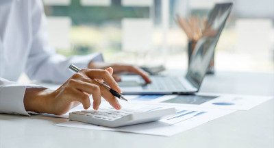 Infirmière libérale : comment optimiser vos finances et réduire vos impôts en 2025 ?