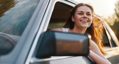 Acheter ou louer sa voiture infirmière libérale : quelle solution est la plus rentable en 2025 ?
